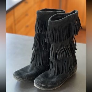 Minnetonka fringe boots